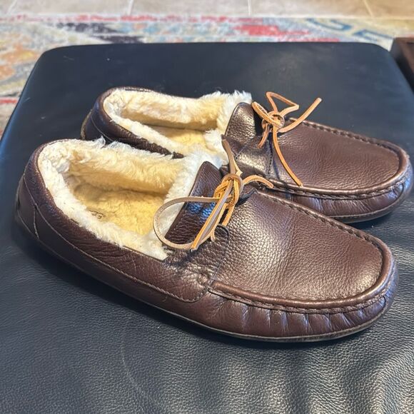 UGG Byron Chocolate Brown Leather Shearling Lined Driving Moccasins Slippers - Picture 1 of 10